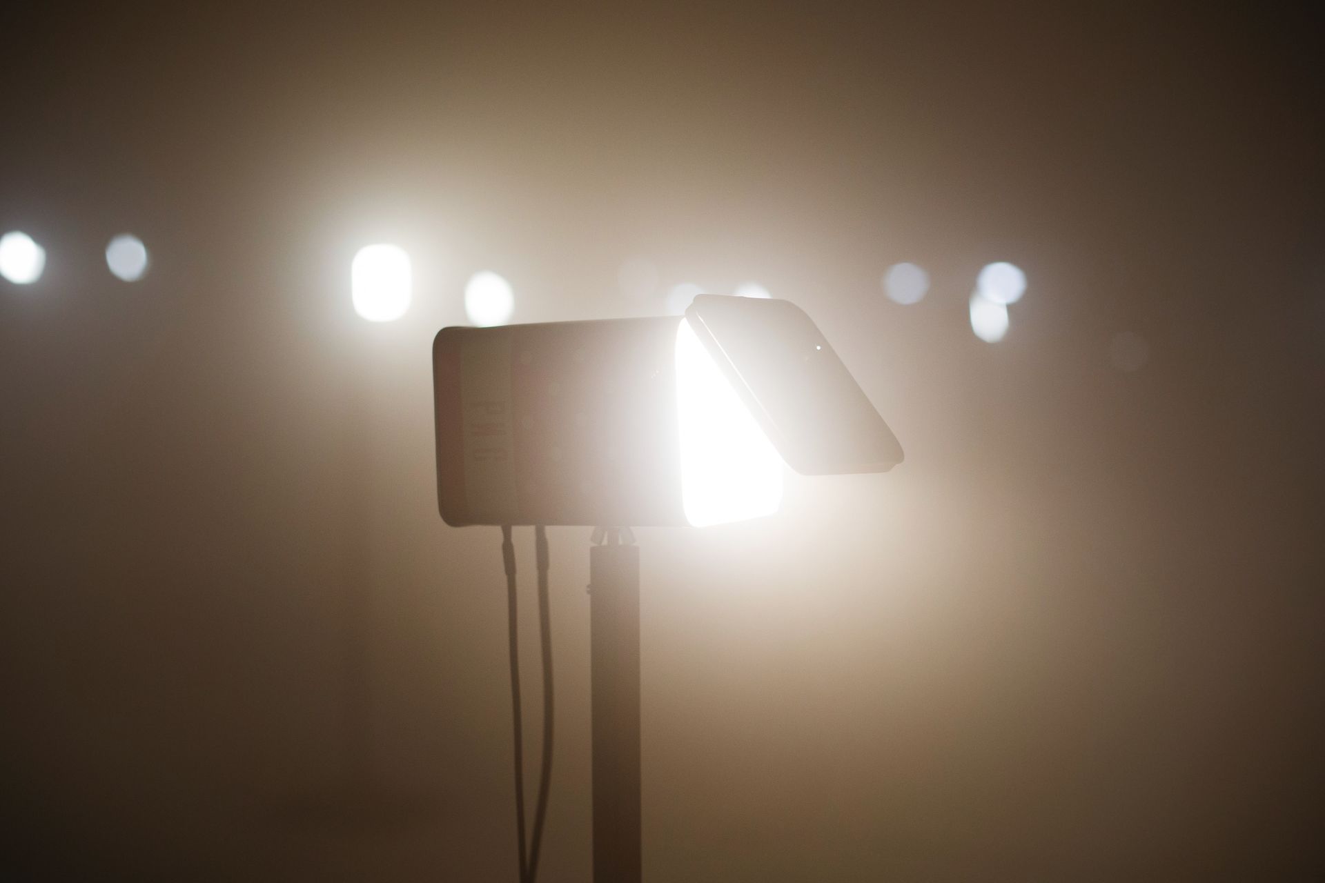 Mixed Signals / Segased signaalid